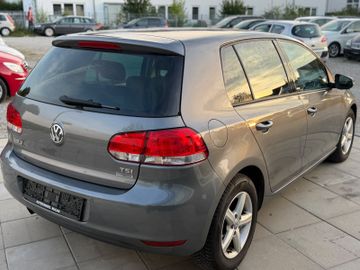 Volkswagen Golf - 5