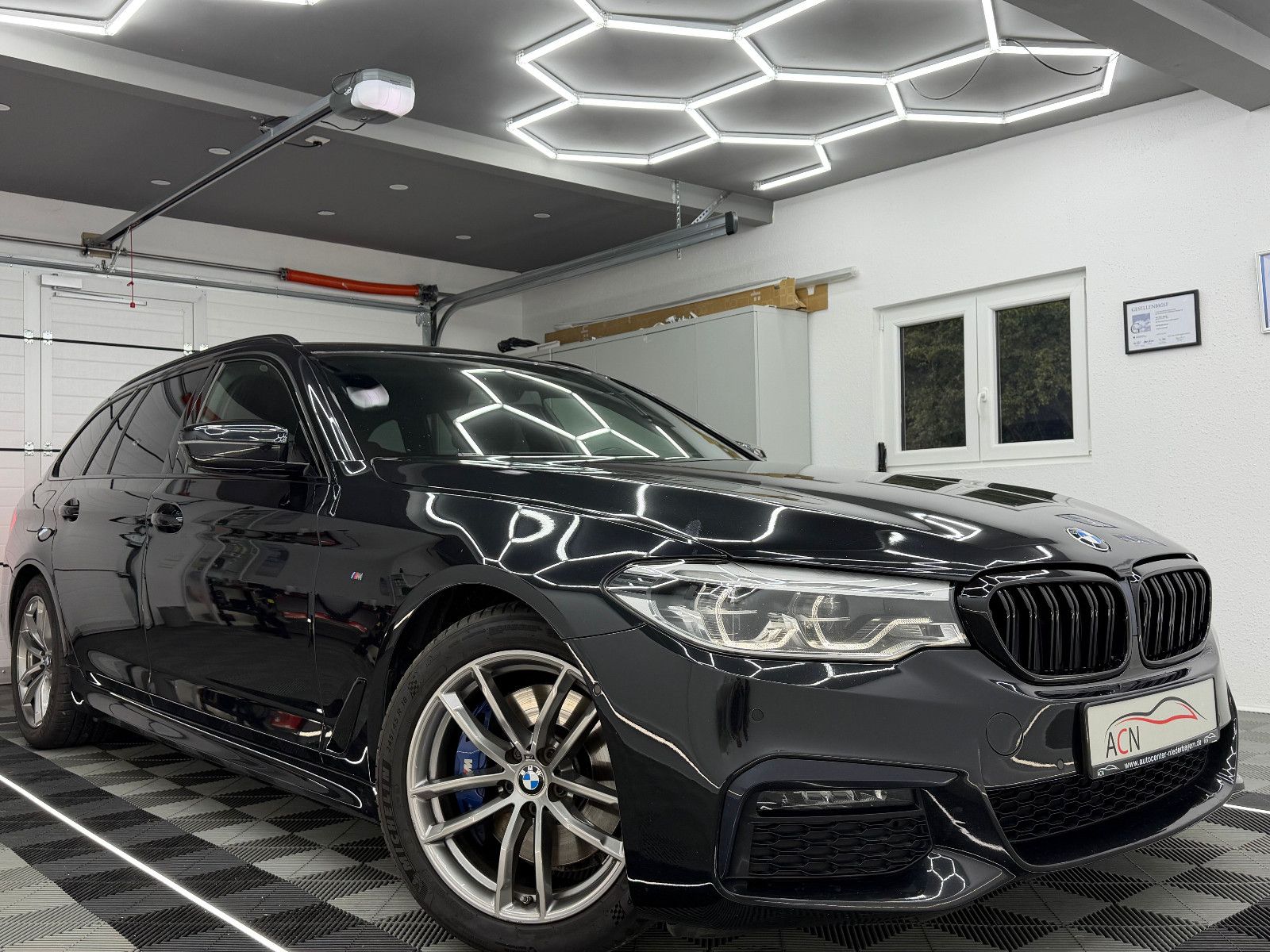 Fahrzeugabbildung BMW 530 d M SPORT/LED/NAVI PROF/STHZ/LIVE COCKPIT