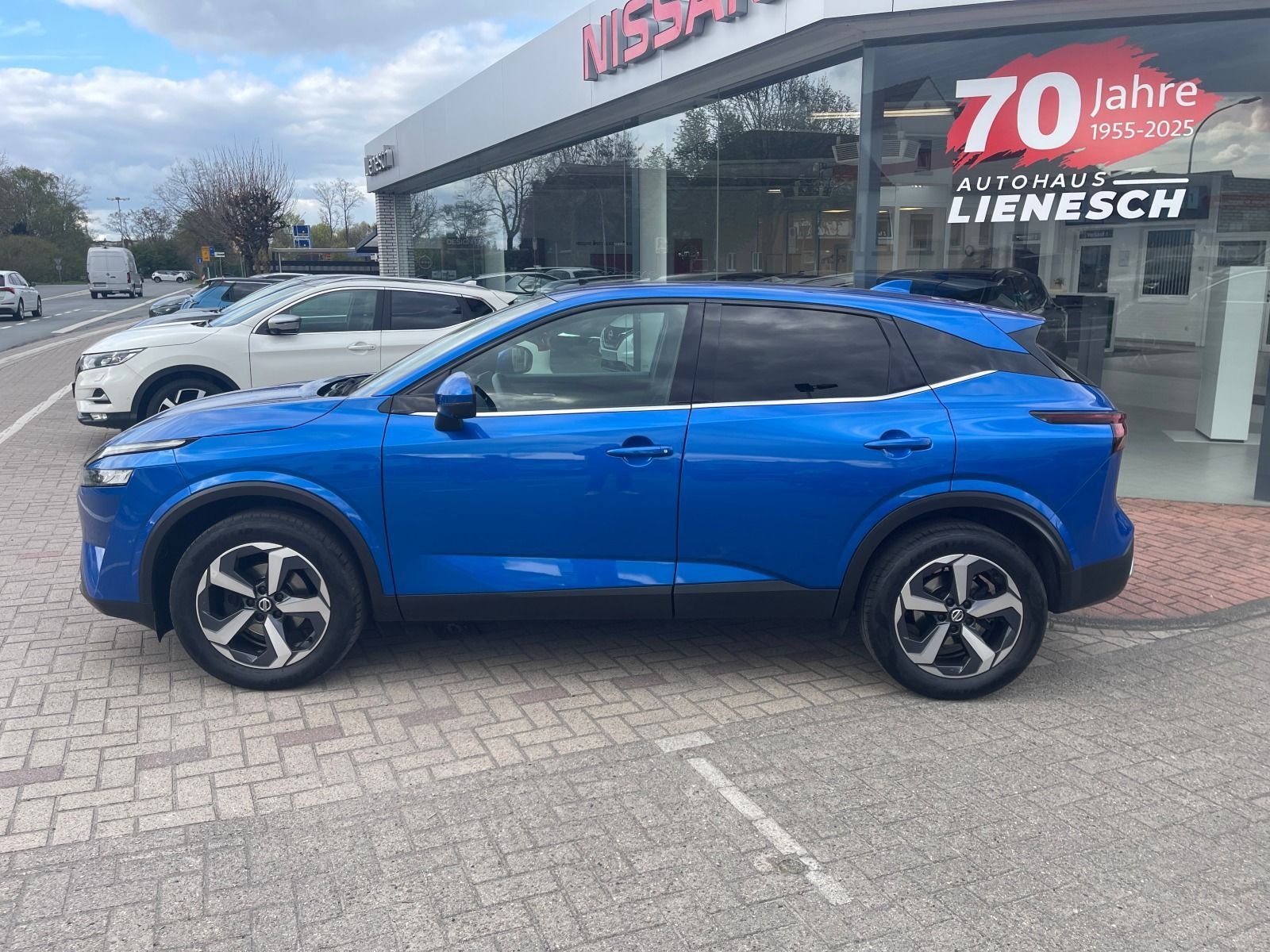 Fahrzeugabbildung Nissan Qashqai 1.3 Mild-Hybrid N-Connecta Automatik ACC
