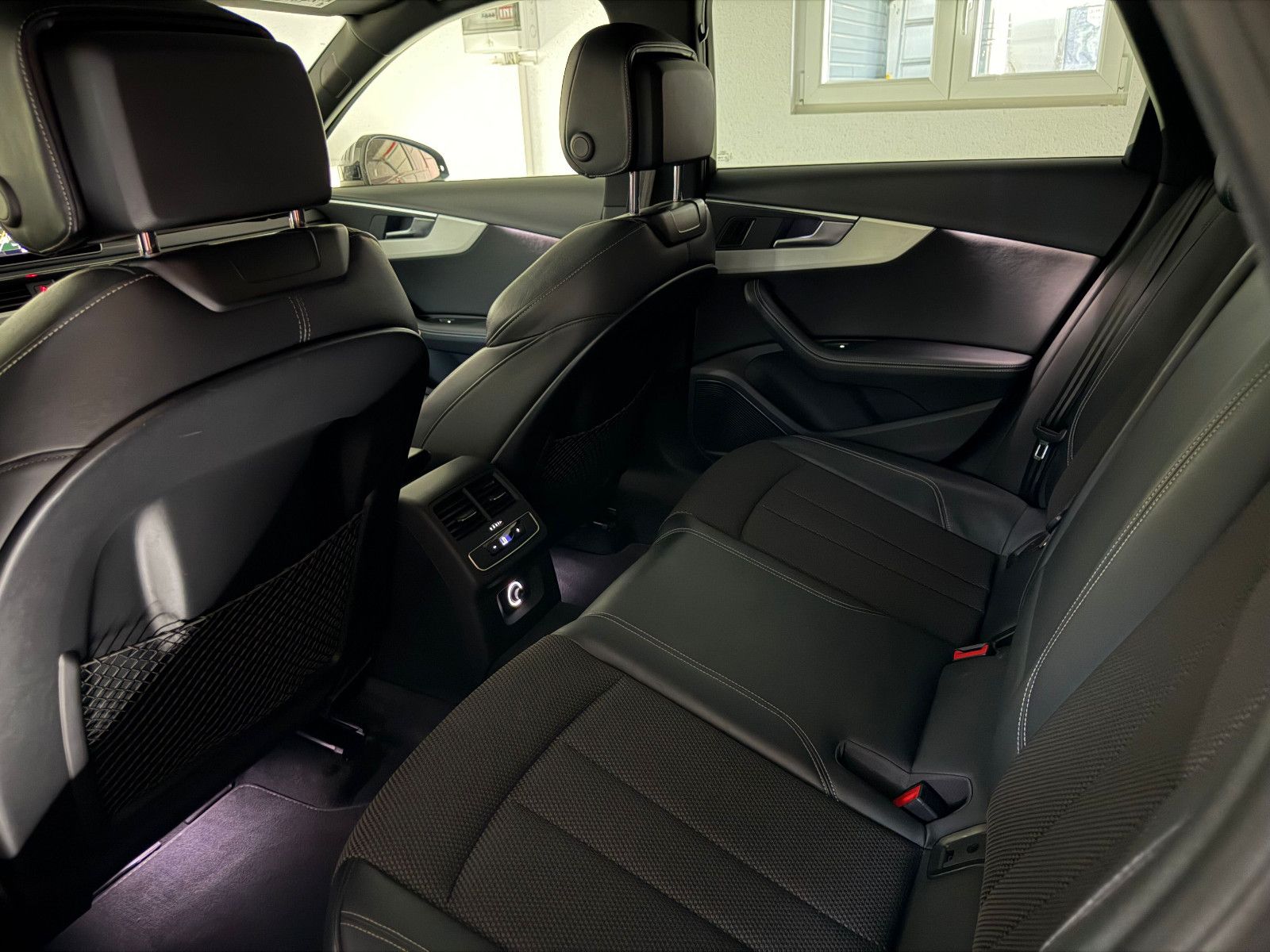 Fahrzeugabbildung Audi A4 3.0 Lim. Quattro S-LINE/DAB/B&O/MATRIX/VRTL