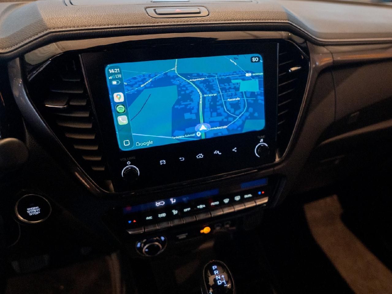 Fahrzeugabbildung Isuzu D-Max Double Cab 4WD V-CROSS - Neues Modell MJ24