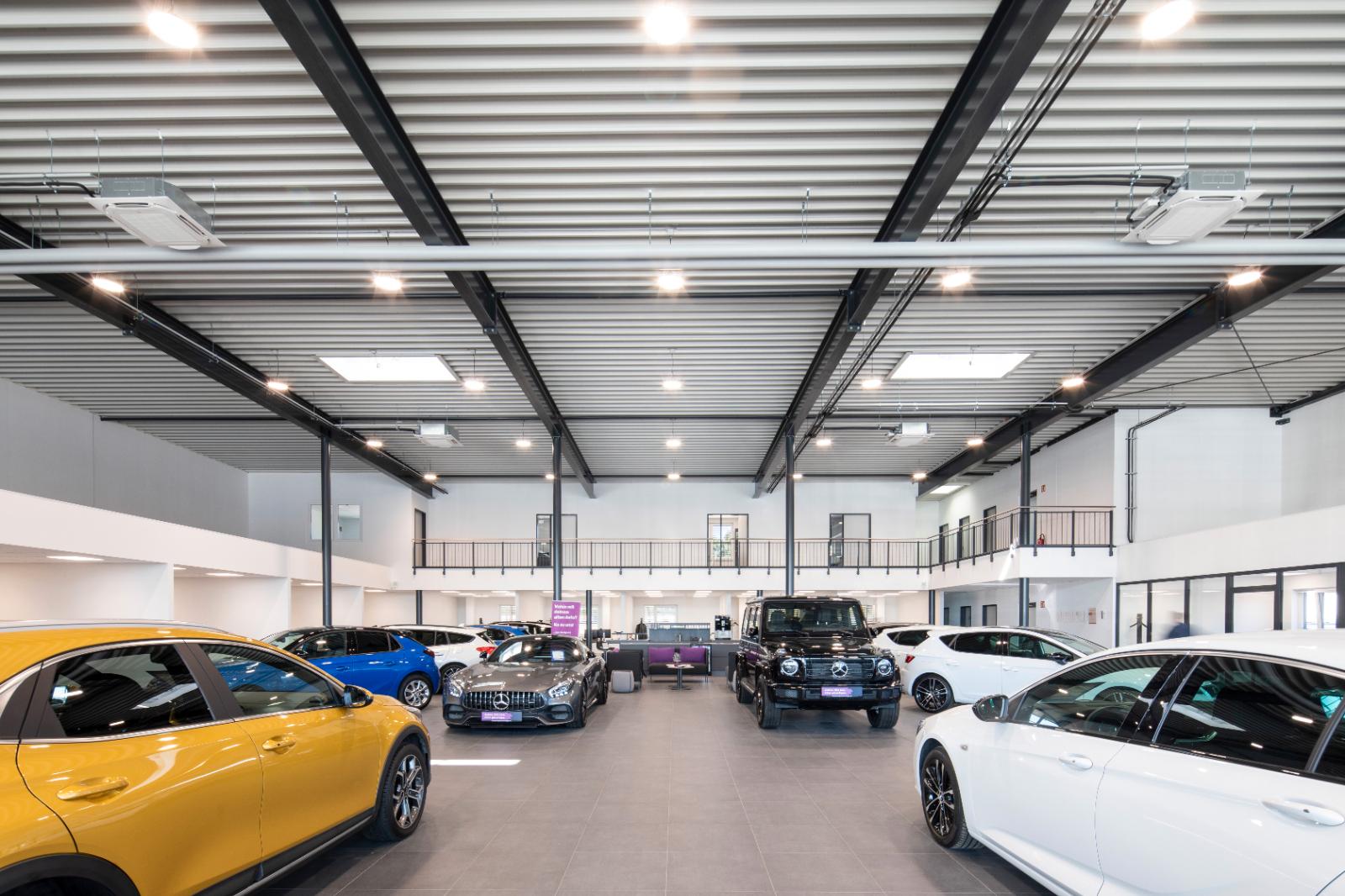showroom-image-bottom
