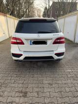 Mercedes-Benz ML 63 AMG 4MATIC AMG Top Ausstattung/Historie - Mercedes-Benz ML 63 AMG in Hamburg