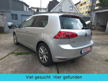 Volkswagen Golf - 10