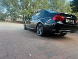 BMW 320 Baureihe 3 Lim. 320d xDrive - BMW 320 aus 2010: 320d