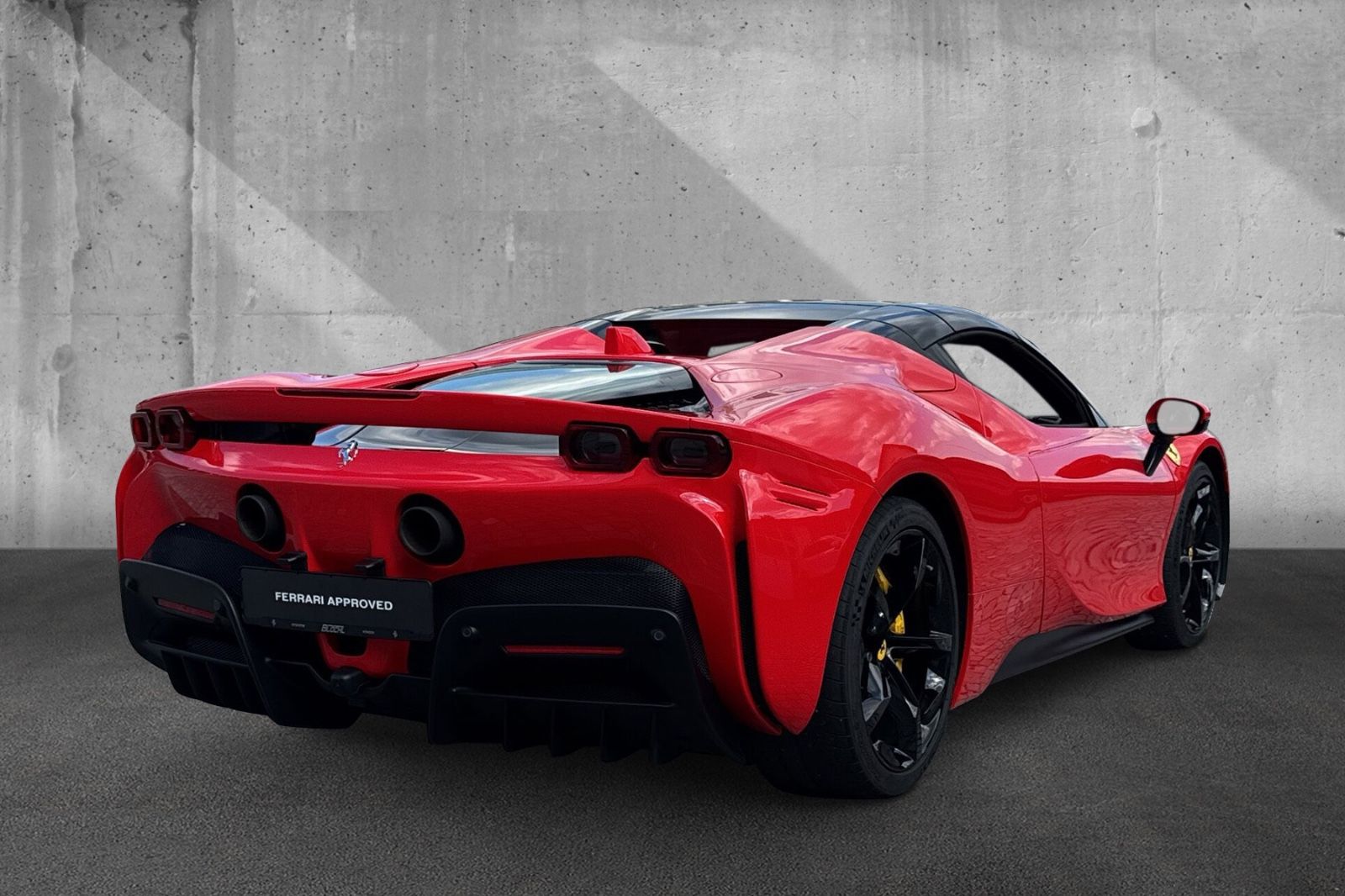 Fahrzeugabbildung Ferrari SF90 Spider*belüftete Sitze*Nackenhzg*Lift*JBL*
