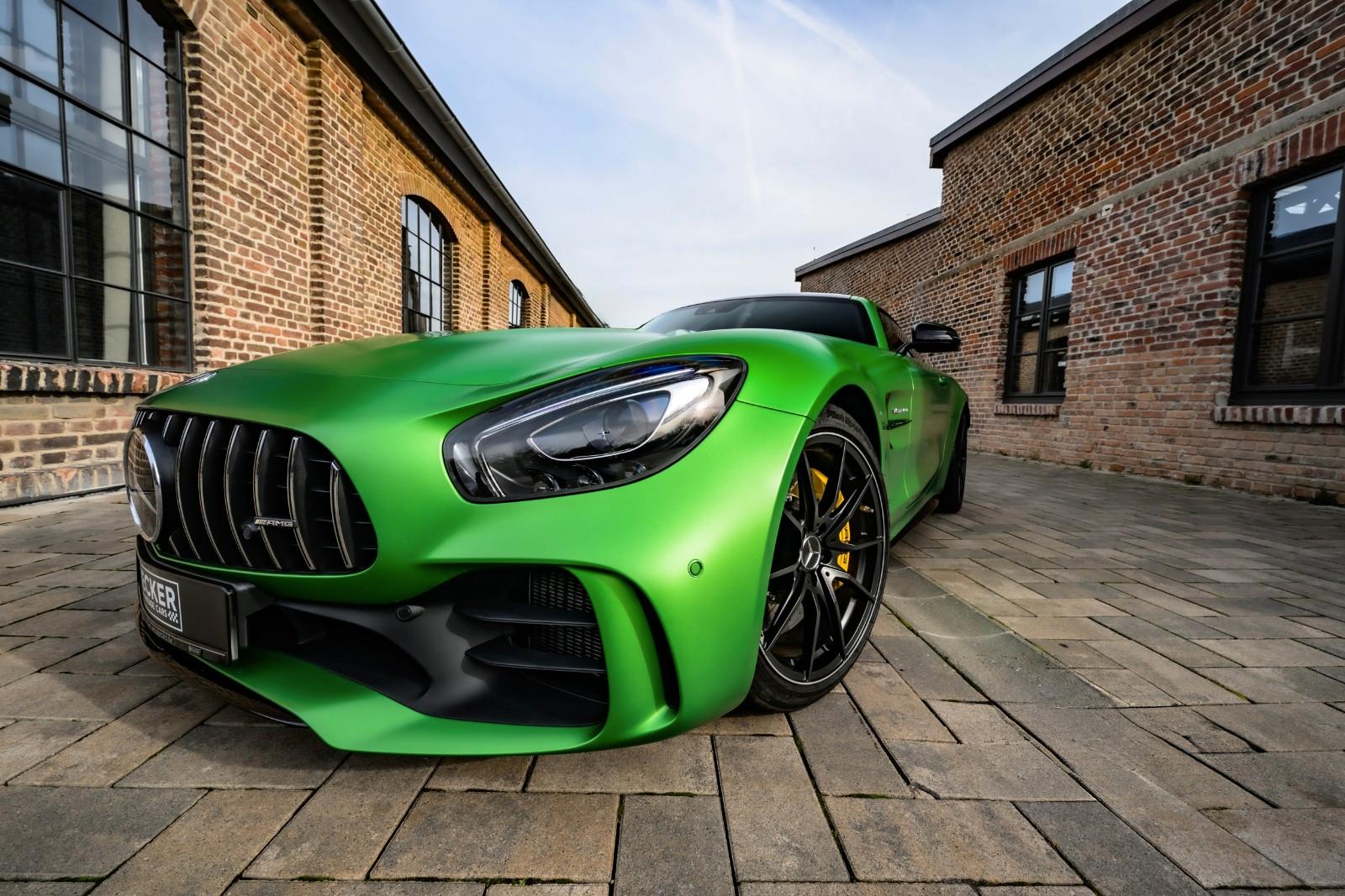 Mercedes-Benz AMG GT R