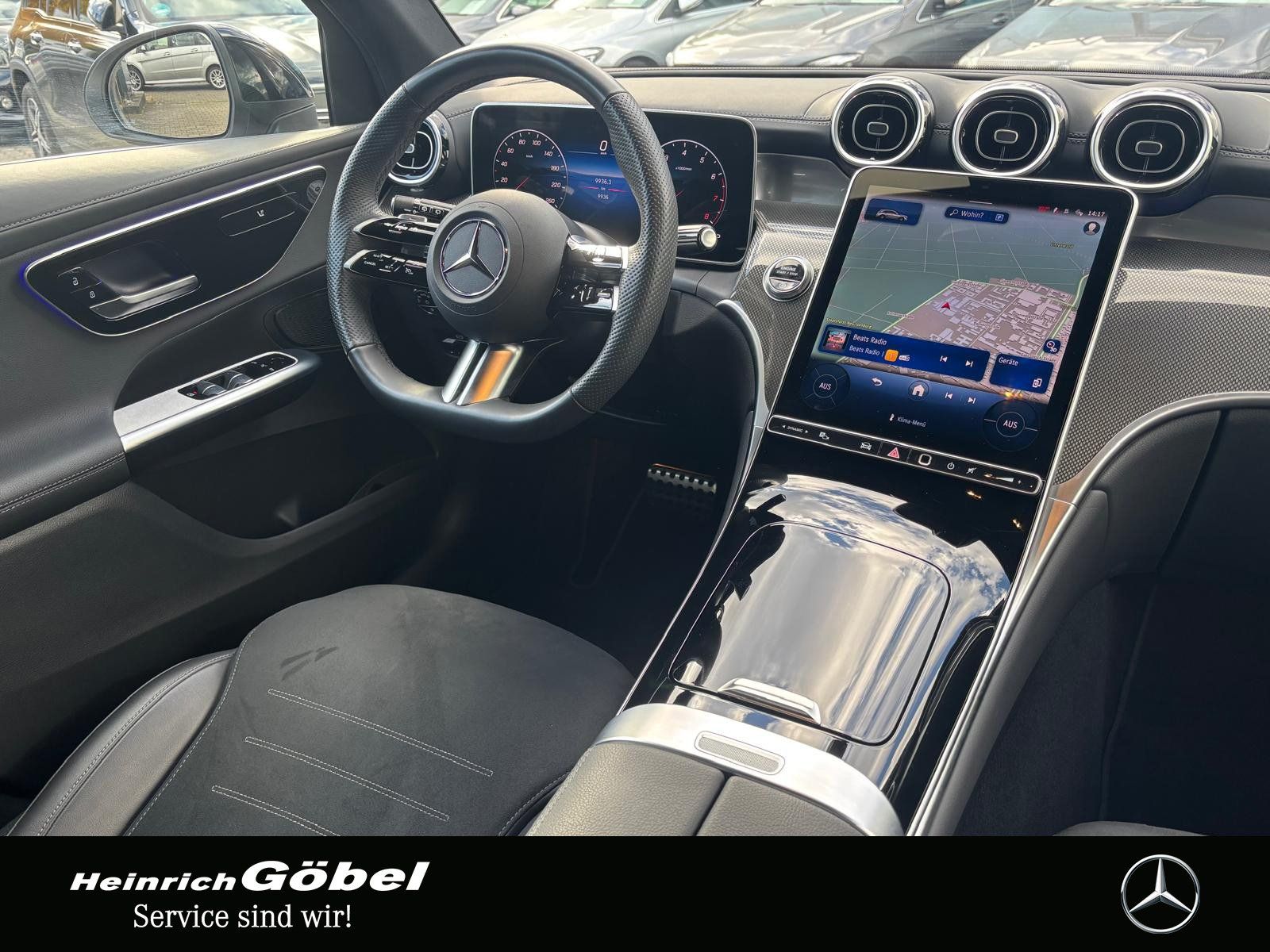 Fahrzeugabbildung Mercedes-Benz GLC 200 4M AMG*AHK*WINTER-PAKET*AMBIENTEBEL*