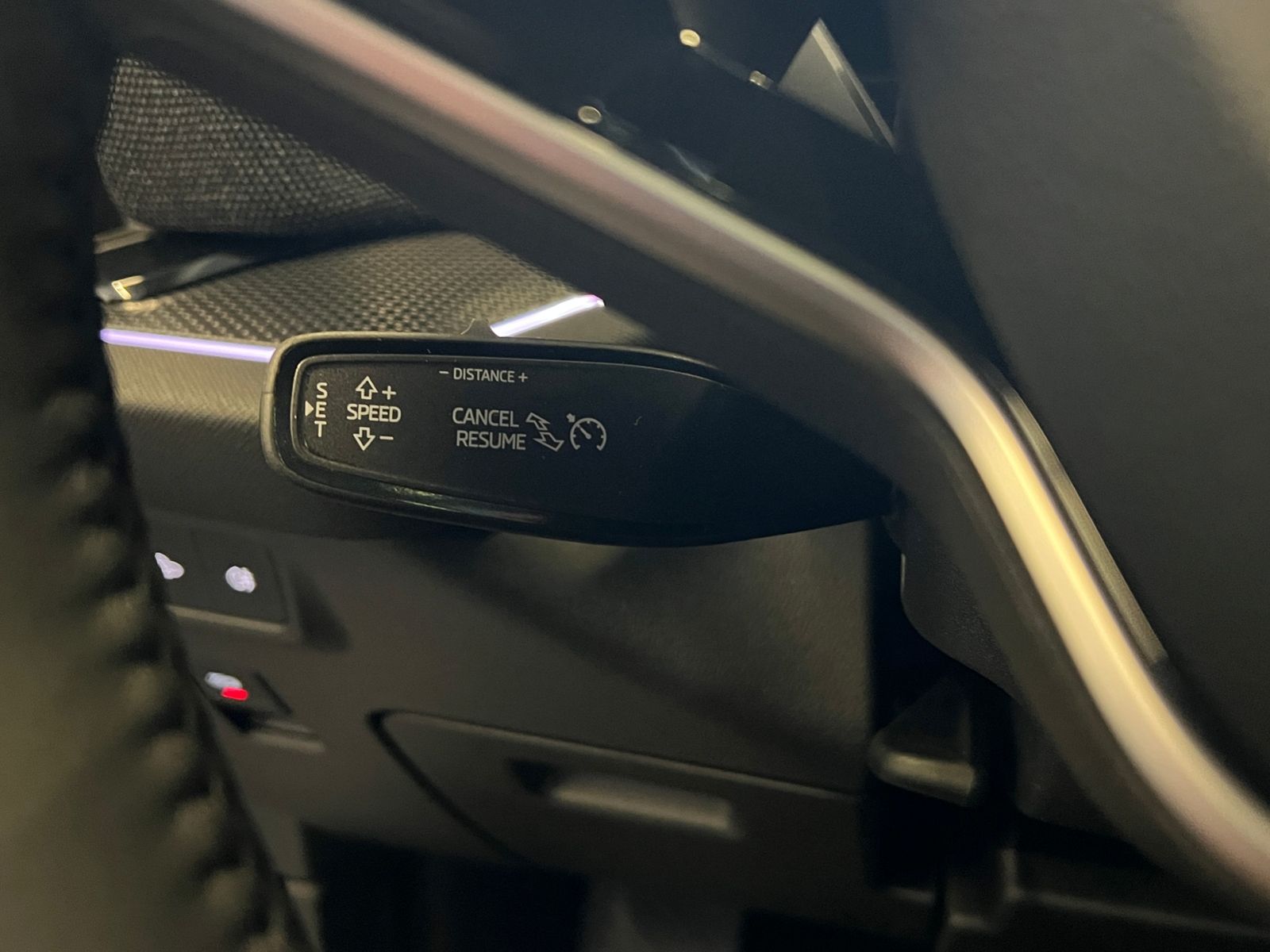Fahrzeugabbildung SKODA Kodiaq Selection 2.0 TDI DSG *AHK, 7 Sitze, Pano