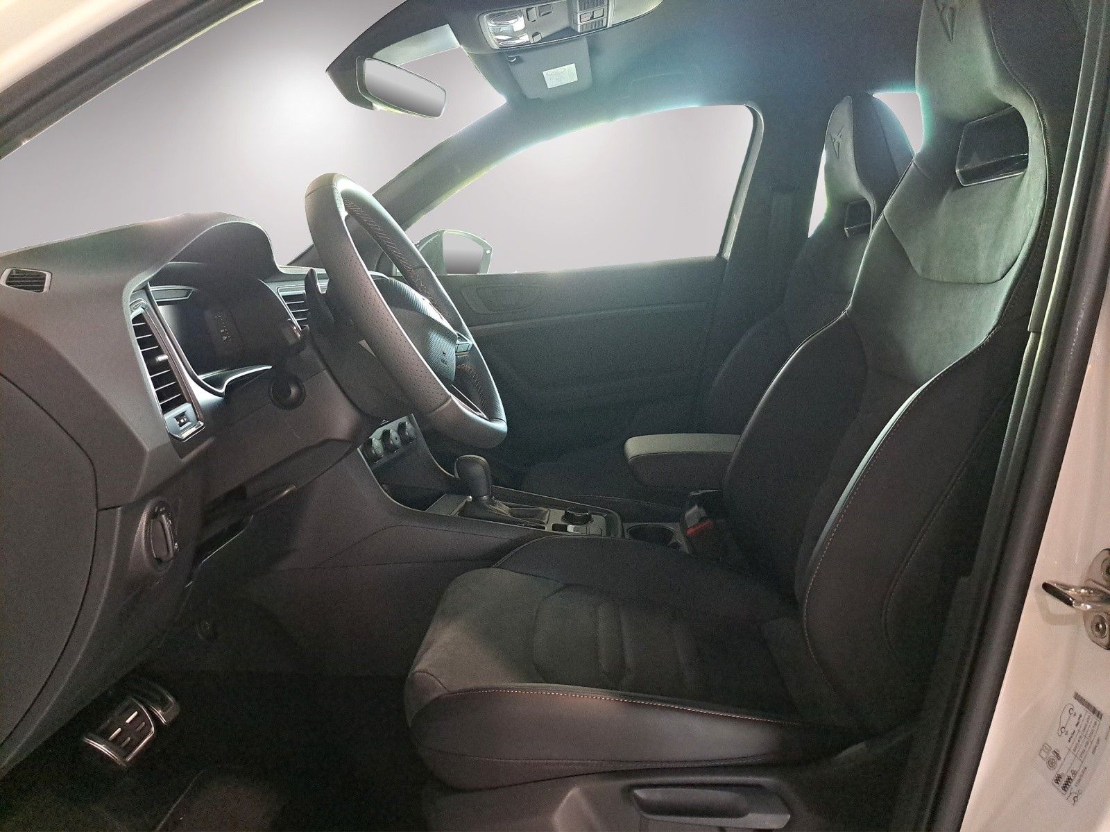 Ateca 1.5 TSI DSG AHK Top View Kamera PDC