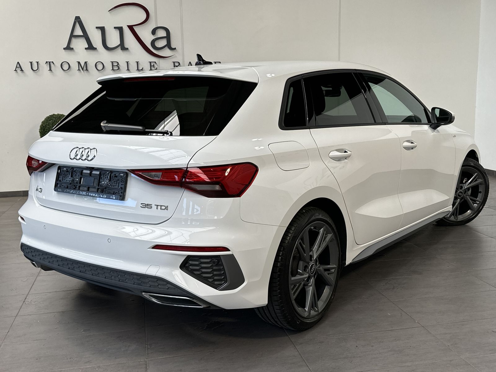 Fahrzeugabbildung Audi A3 35 TDI SpB S-Line NAV+LED+KAM+B&O+CARPLAY+1HD