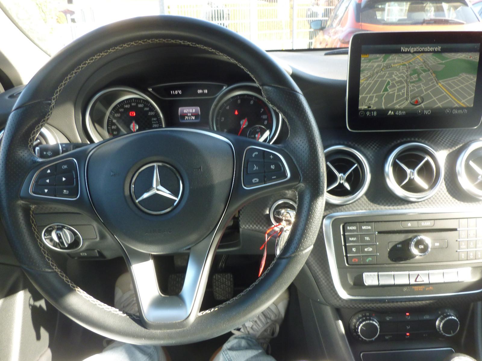 Mercedes-Benz A 250 Urban LED/H-K/Navi/Business/RFK
