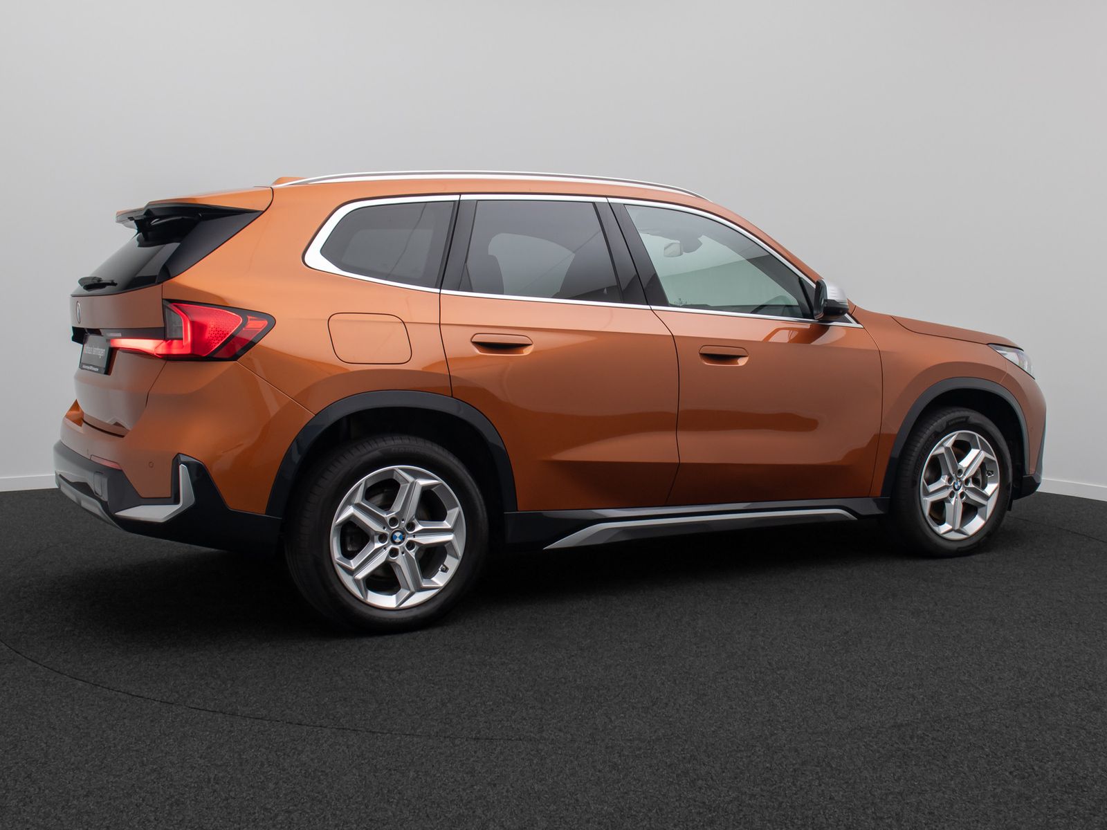 Fahrzeugabbildung BMW X1 xD23i xLine 360&deg;Panorama HUD DAB Sport 18Zoll