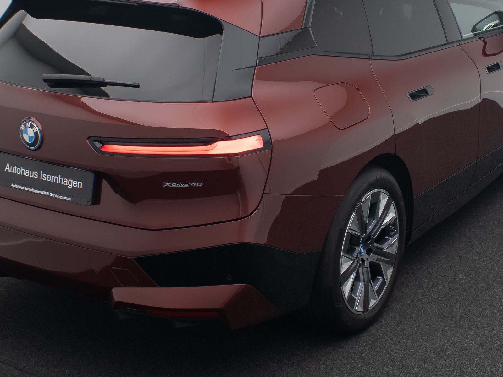 Fahrzeugabbildung BMW iX xD40 Edition Sport DAB Kamera Komfort 21Zoll