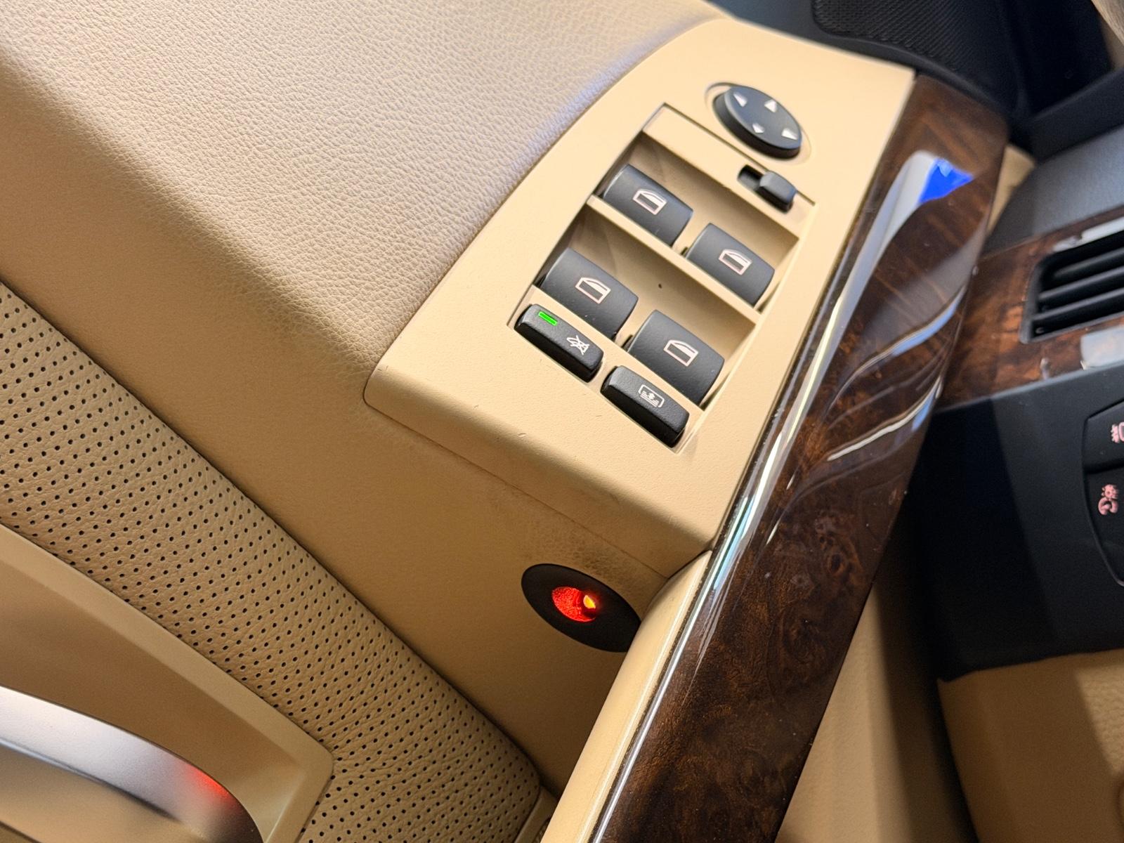 BMW 530i Limousine Exklusive/Automatik/Nur 88Tkm/Nav