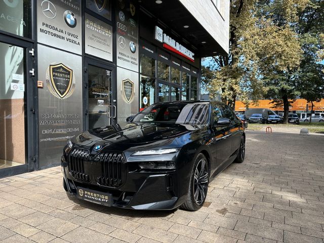 BMW 750e xDrive*M SPORT PRO*Pano*TV*360°*B&W*Crystal