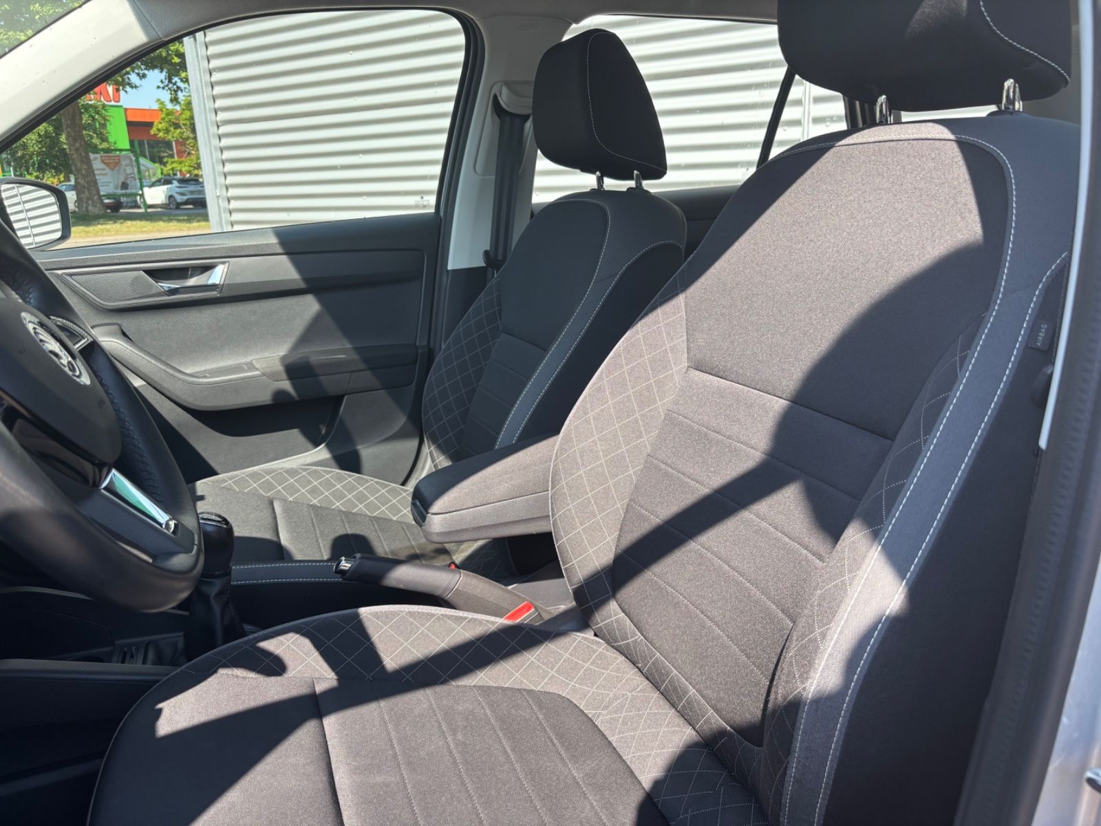 Fahrzeugabbildung SKODA Fabia Combi 1.0 TSI Ambition