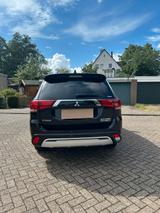 Mitsubishi Plug-in Hybrid Outlander 2.0 MIVEC PLUG-IN H... - Mitsubishi Plug-in Hybrid Outlander von privat