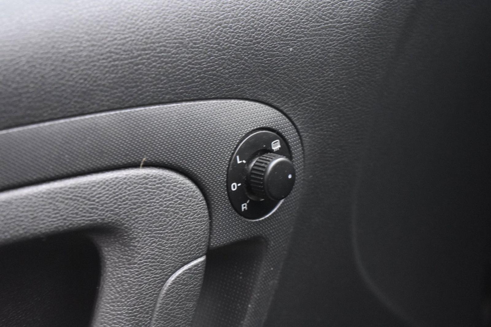 Skoda Fabia 2010 — photo 16