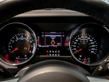 Ford Mustang Basis Convertible Performance-Paket Navi