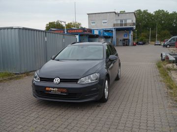 Volkswagen Golf - 1