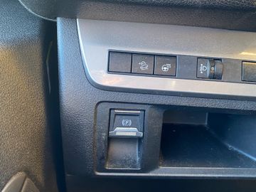 Bild 12 Opel VIVARO KASTEN EDITION L3 PDC NAVI HOLZVERKLEIDET