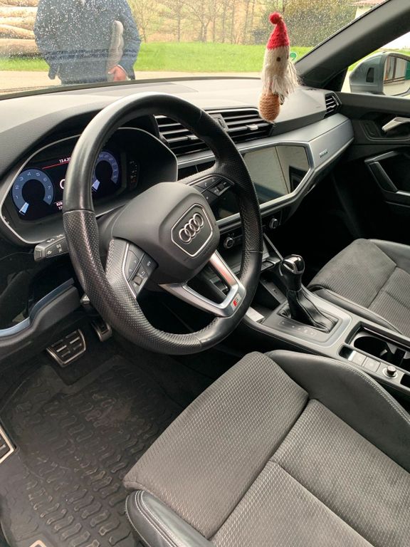 Image of Audi quattro