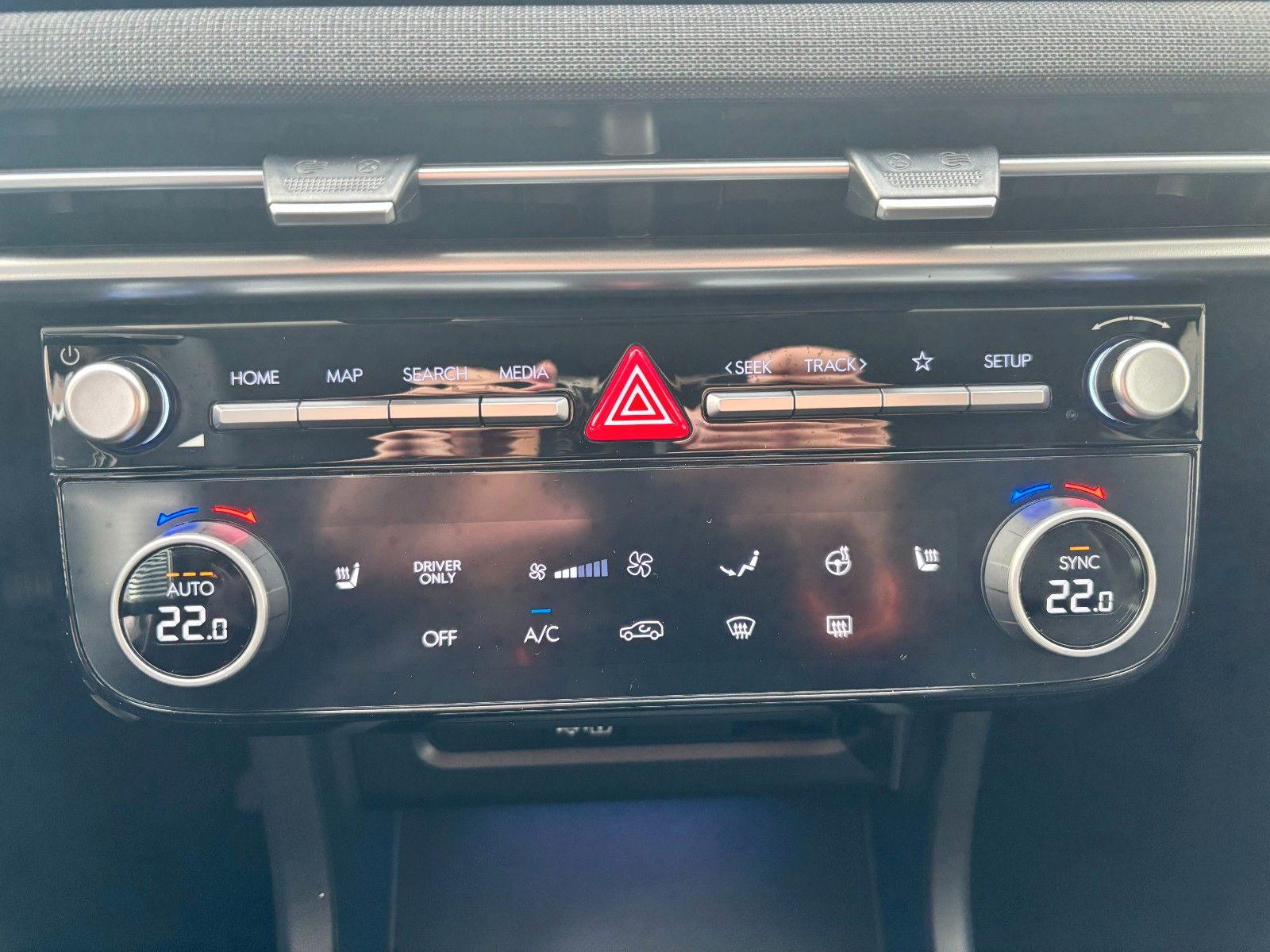 Fahrzeugabbildung Hyundai Tucson Trend PHEV 4WD Matrix-LED/Kamera/Navi!