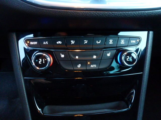 Fahrzeugabbildung Opel Astra K Sportstourer 1.4 Turbo Dynamic