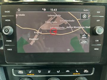 Volkswagen Golf GTI *SPORT-FAHRWERK*NAVI*ACC*PERFORMANCE*