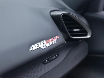 2020 Ferrari 488 PISTA 缩略图 18