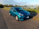Toyota Yaris Hybrid *Kamera*Tempomat*Extras* - Toyota Yaris aus 2012 mit Hybrid-Antrieb