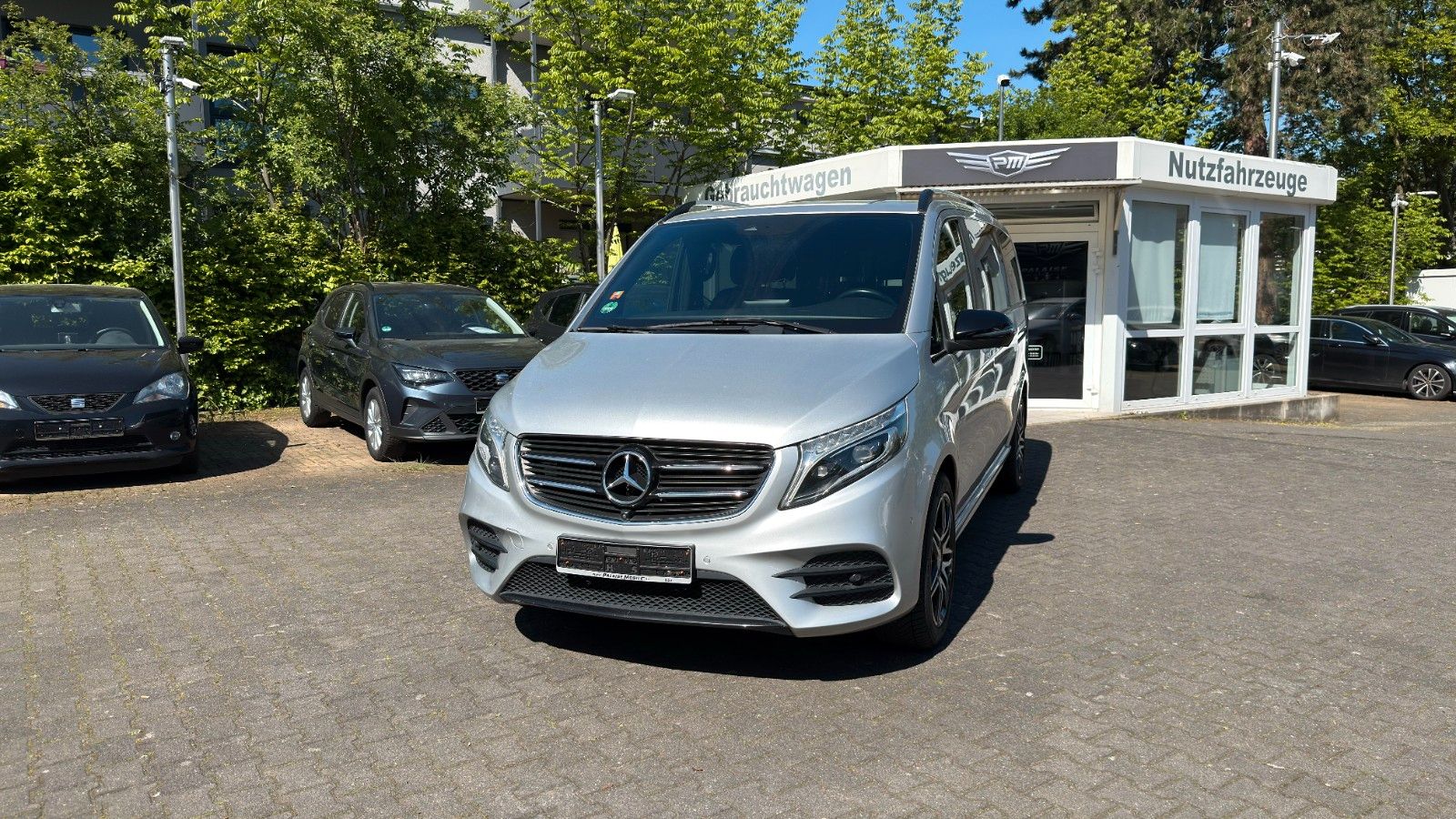 Mercedes-Benz V 250d Lang AMG Line *Burmester*360°*NAVI*AHK*