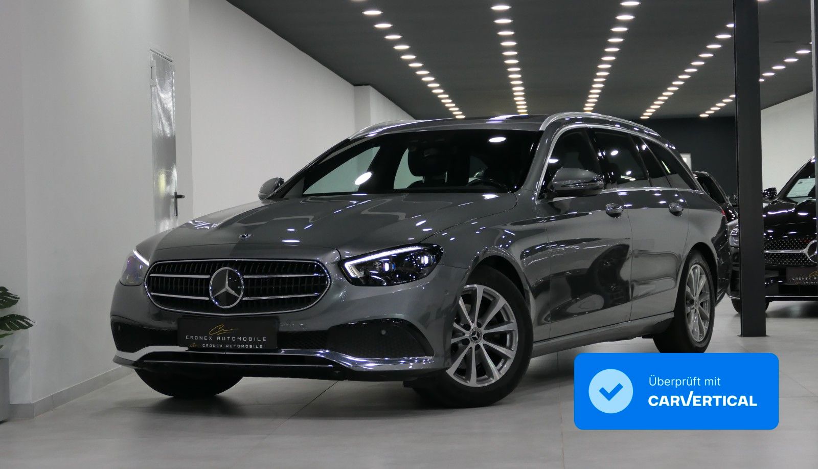 MERCEDES-BENZ E 220 d T Avantgarde/AHK/MBUX/RFK/LED/Standhzg.