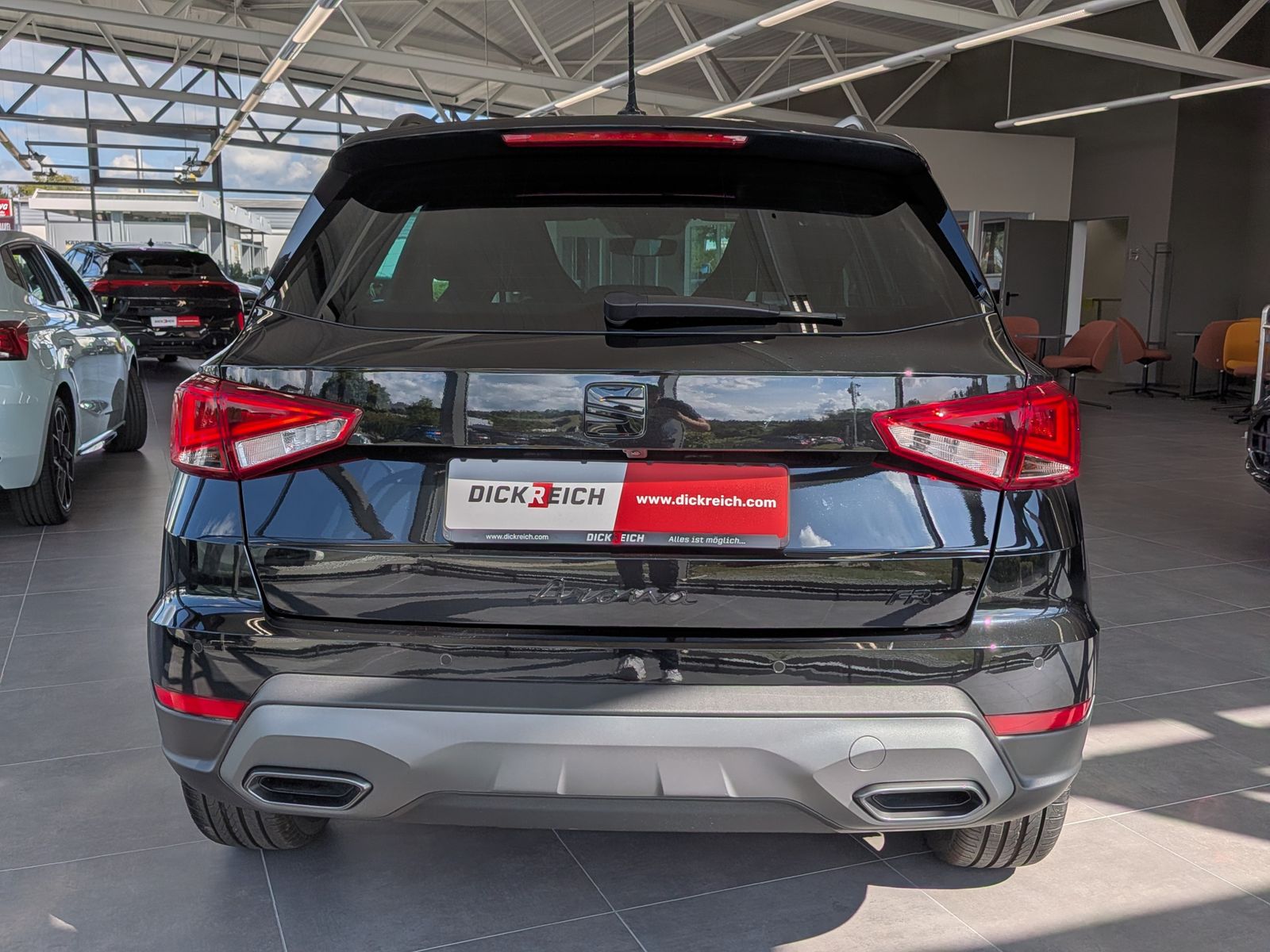 Fahrzeugabbildung SEAT Arona 1.5 TSI FR Black Editio ACC KAMERA LED 18"