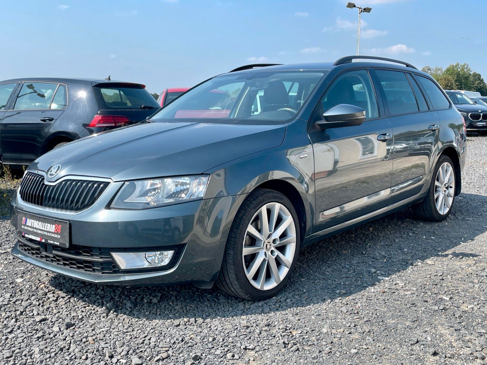 Fahrzeugabbildung SKODA Octavia Combi Joy 1.4 TSI Klima Tempomat Sitzhzg