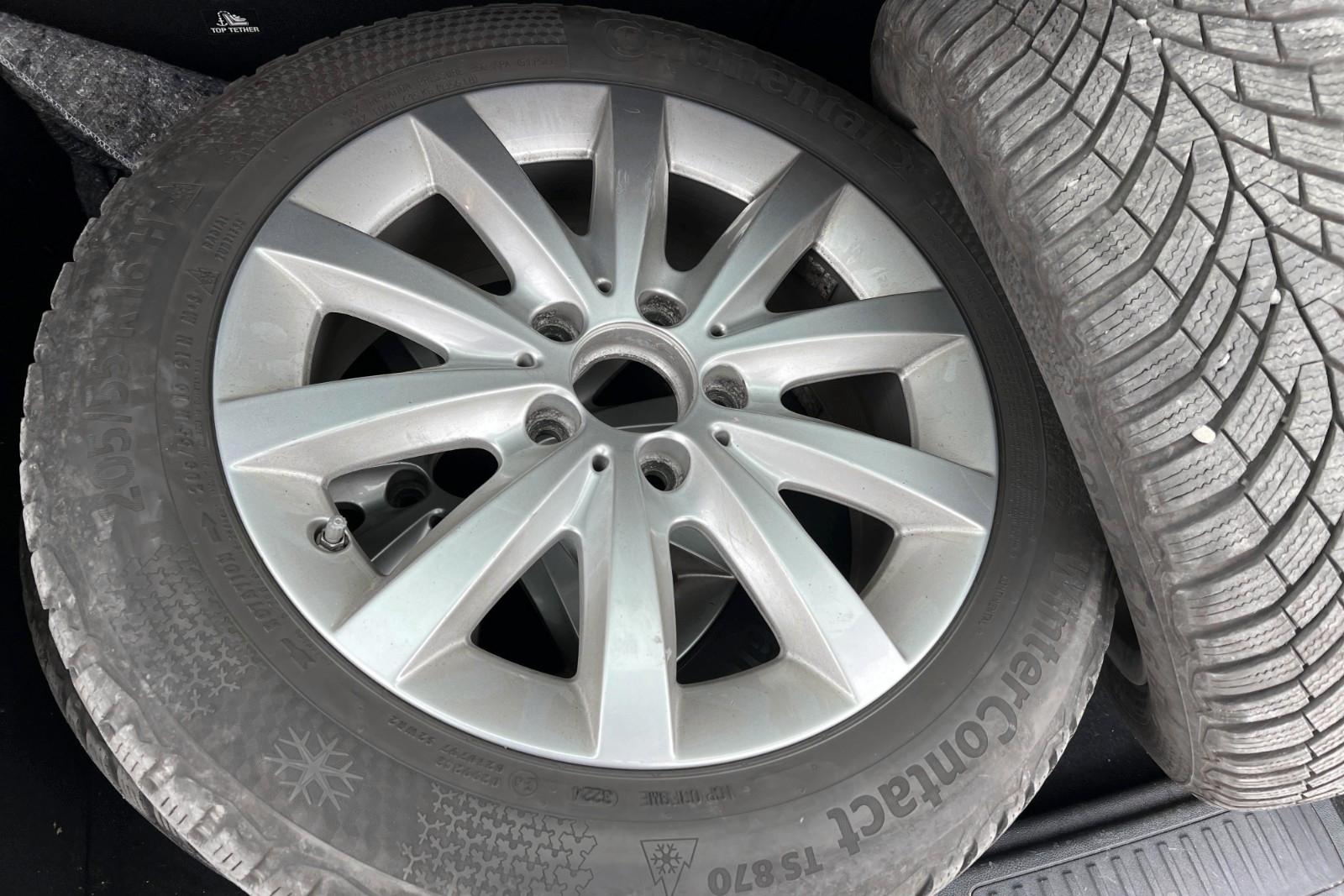 Mercedes-Benz B220 2015 — photo 16