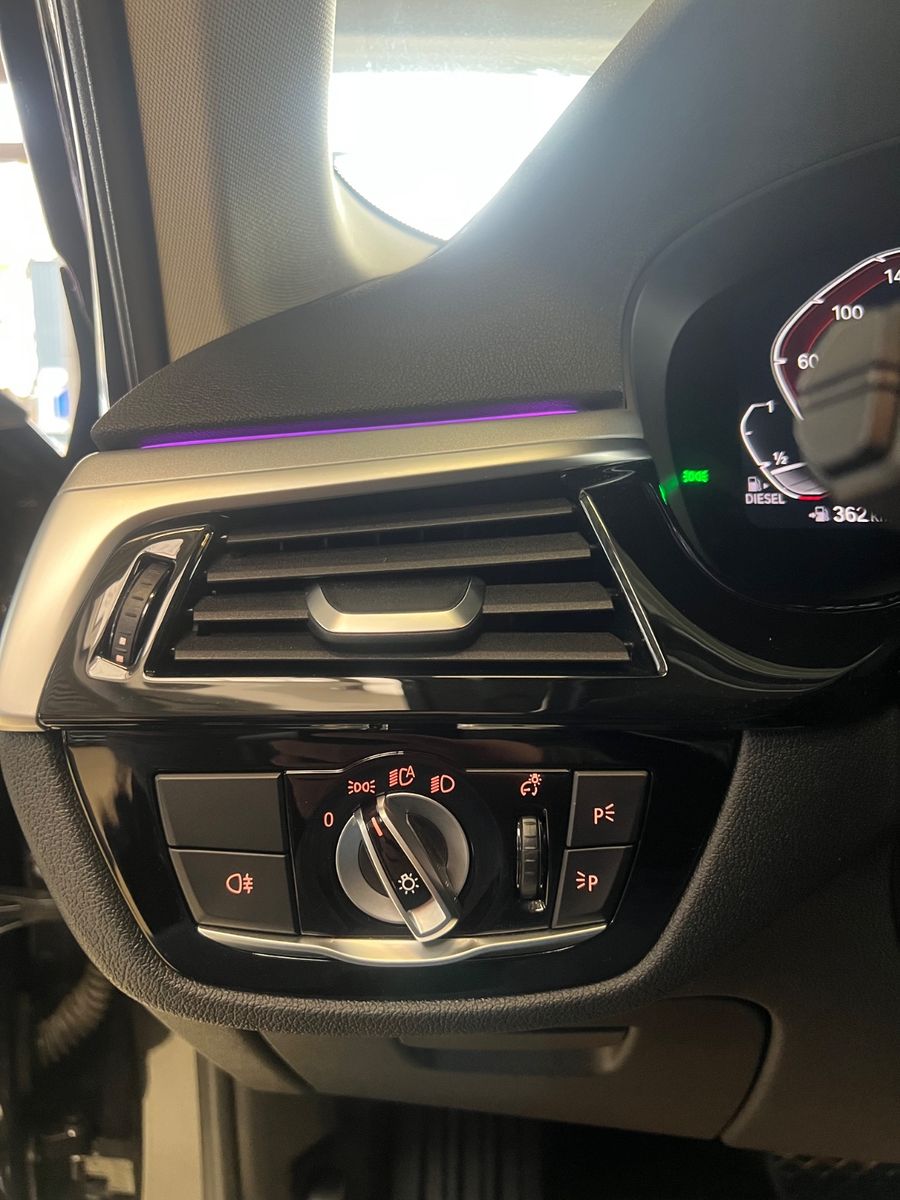 Fahrzeugabbildung BMW 520 d Lim. Mild Hybrid *SITZHEIZUNG & BELÜFTUNG*