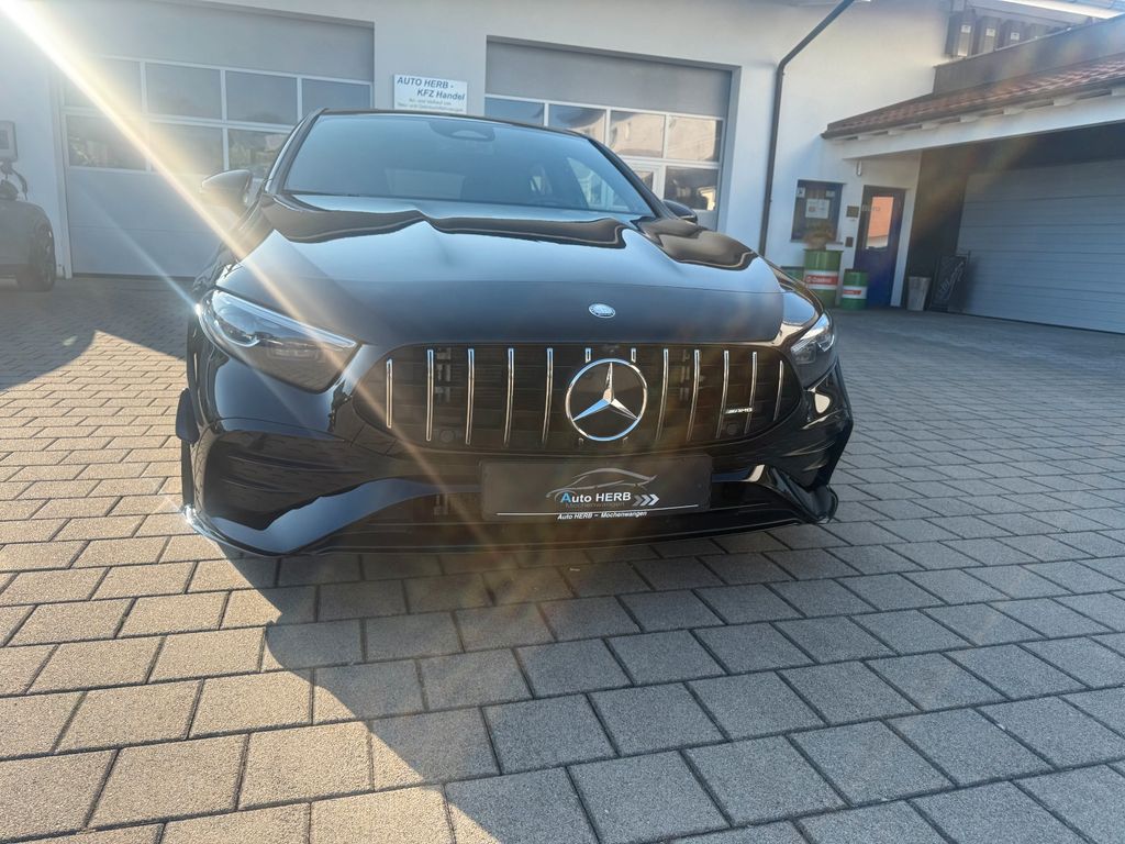 Image of Mercedes-Benz A 35 AMG