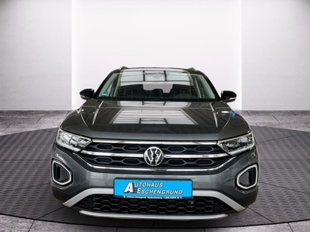 Fahrzeugabbildung Volkswagen T-ROC 1.5 TSI DSG STYLE GJR NAVI APP-CONNECT