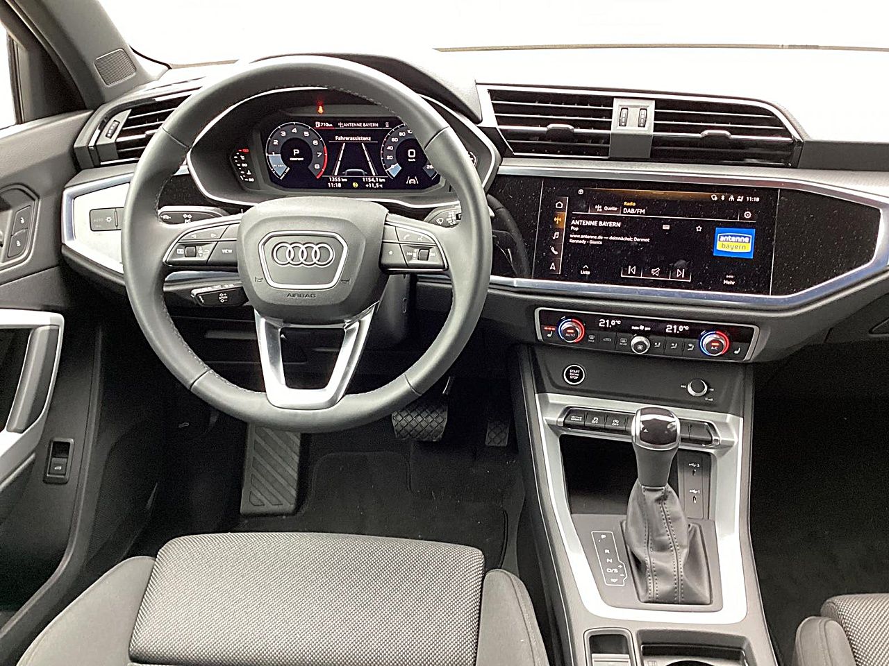 Fahrzeugabbildung Audi Q3 advanced 35 TFSI S-tronic Tempomat LED SHZ