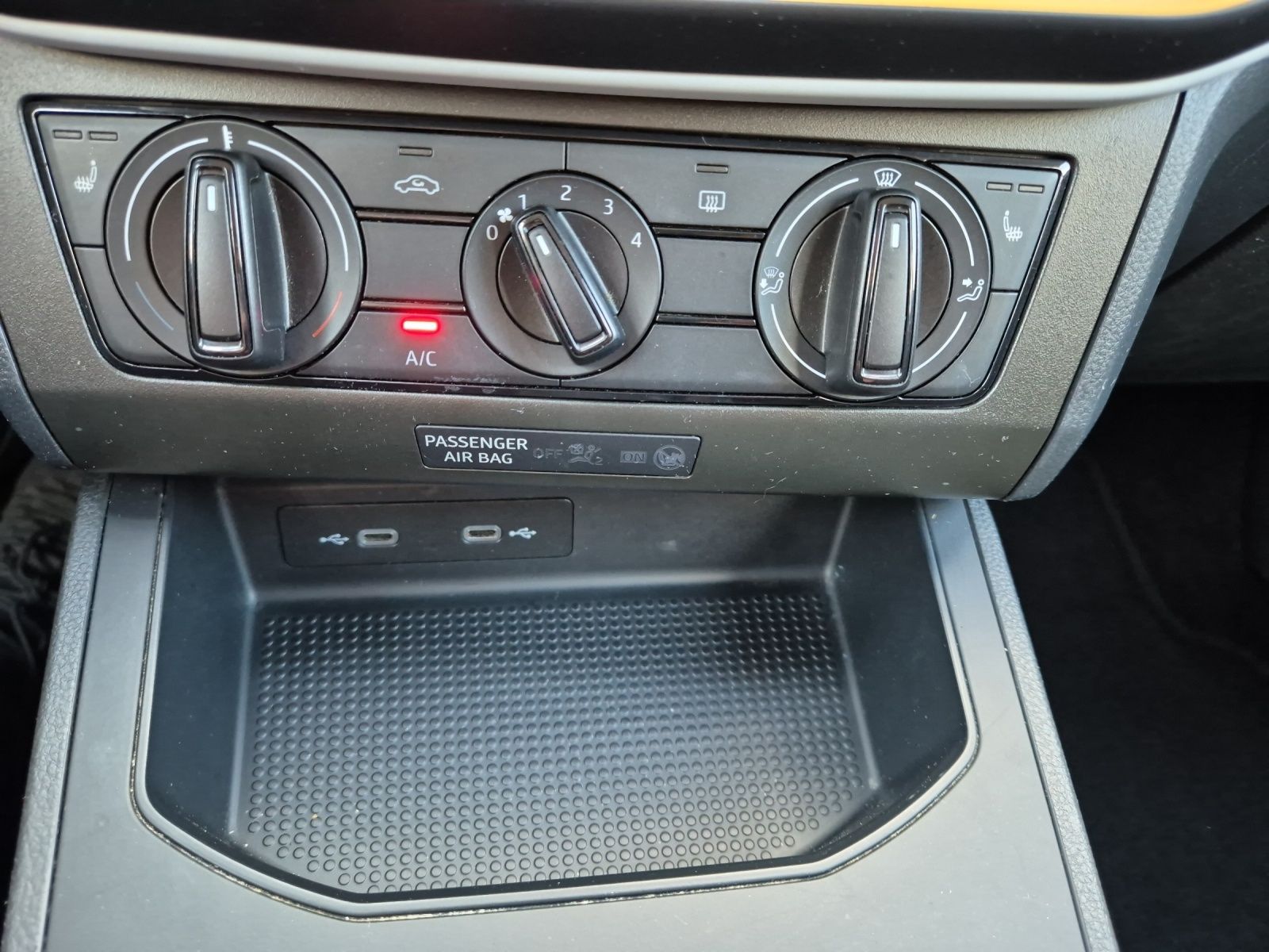 Fahrzeugabbildung SEAT Ibiza 1.0 Reference LED Klima DAB PDC SHZ LM
