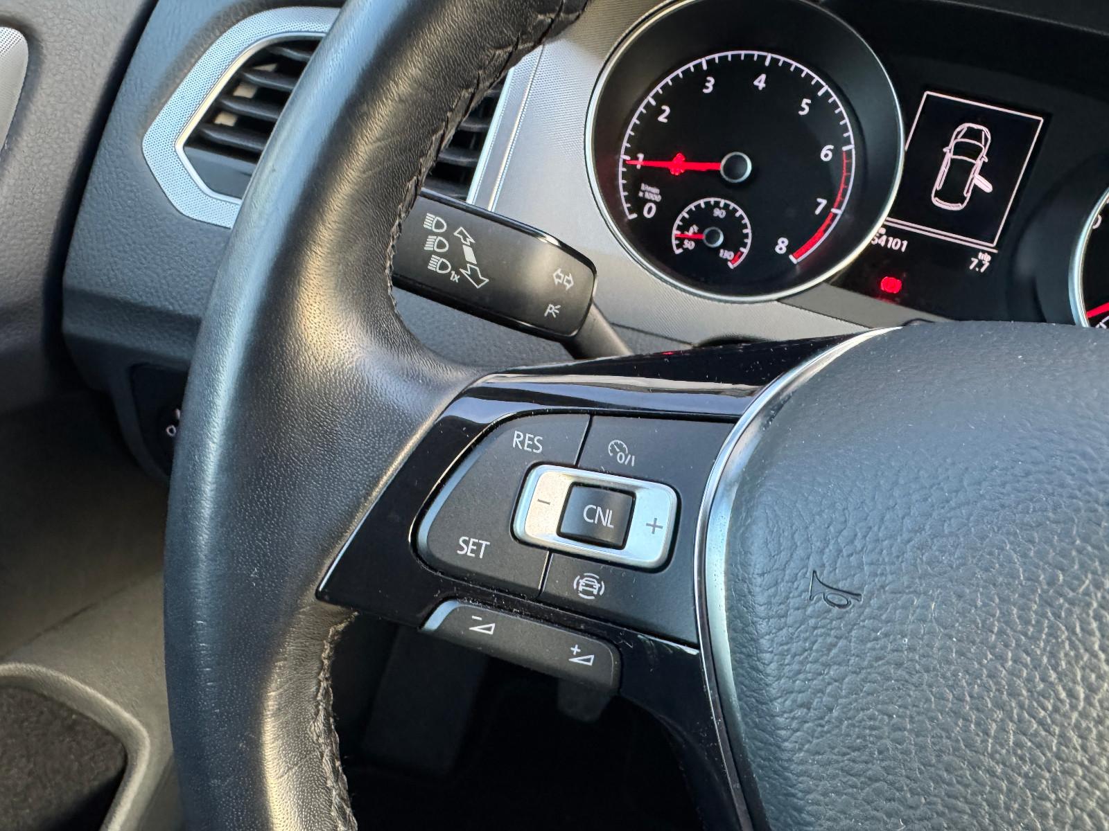 Volkswagen Golf SportsvanVII Trendline PDC V+H Tempomat AHK, миниатюра 11