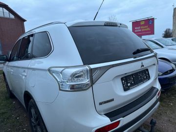 Mitsubishi Outlander - 5