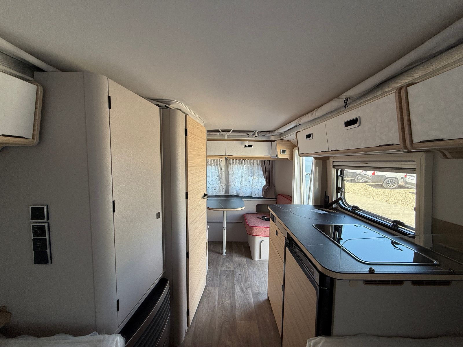 Fahrzeugabbildung HYMER / ERIBA / HYMERCAR Eriba Touring 542 Tango Red  - 5.344€ SPAREN!