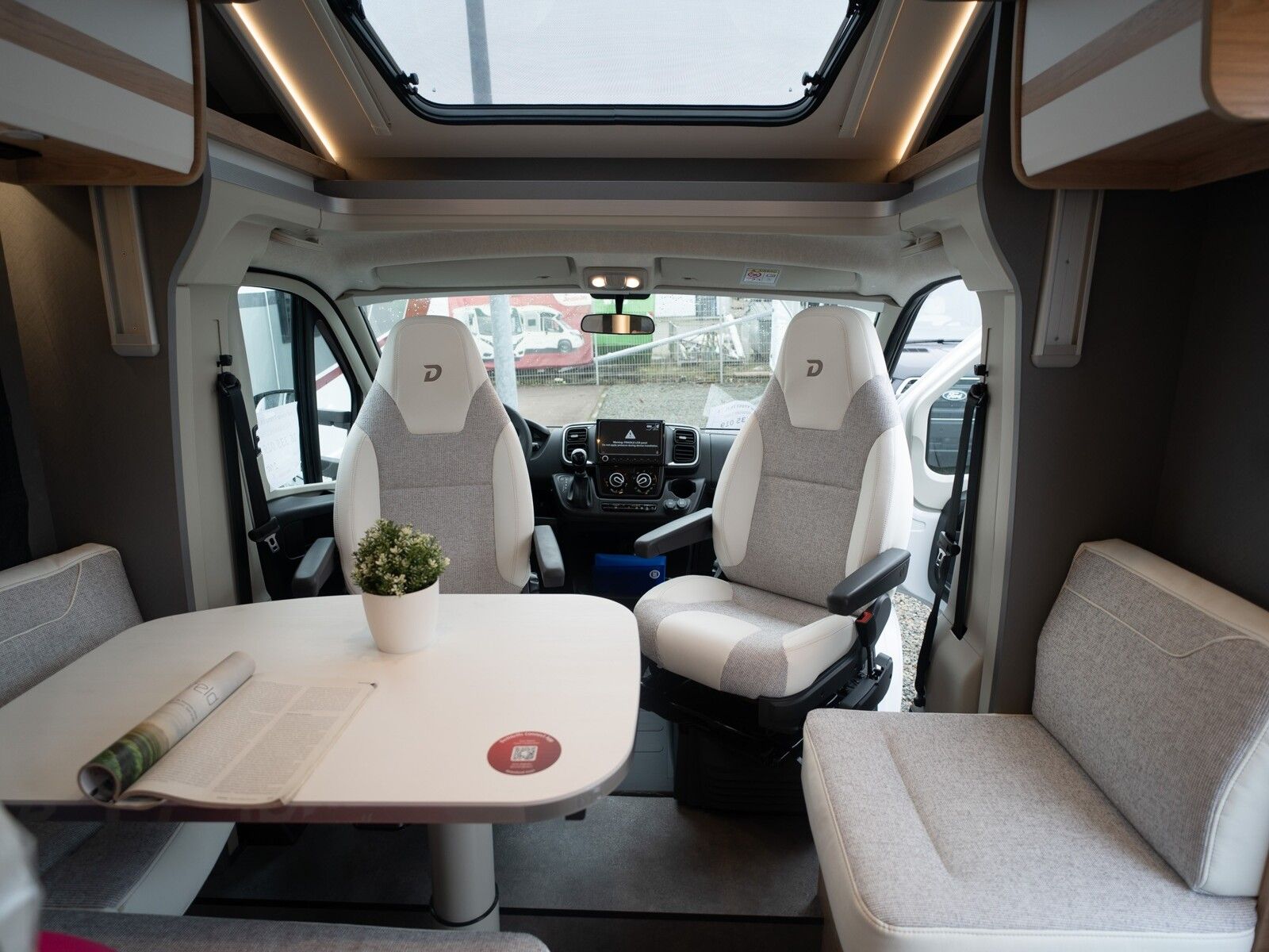 Fahrzeugabbildung Dethleffs Just Camp Active T 7052 EB