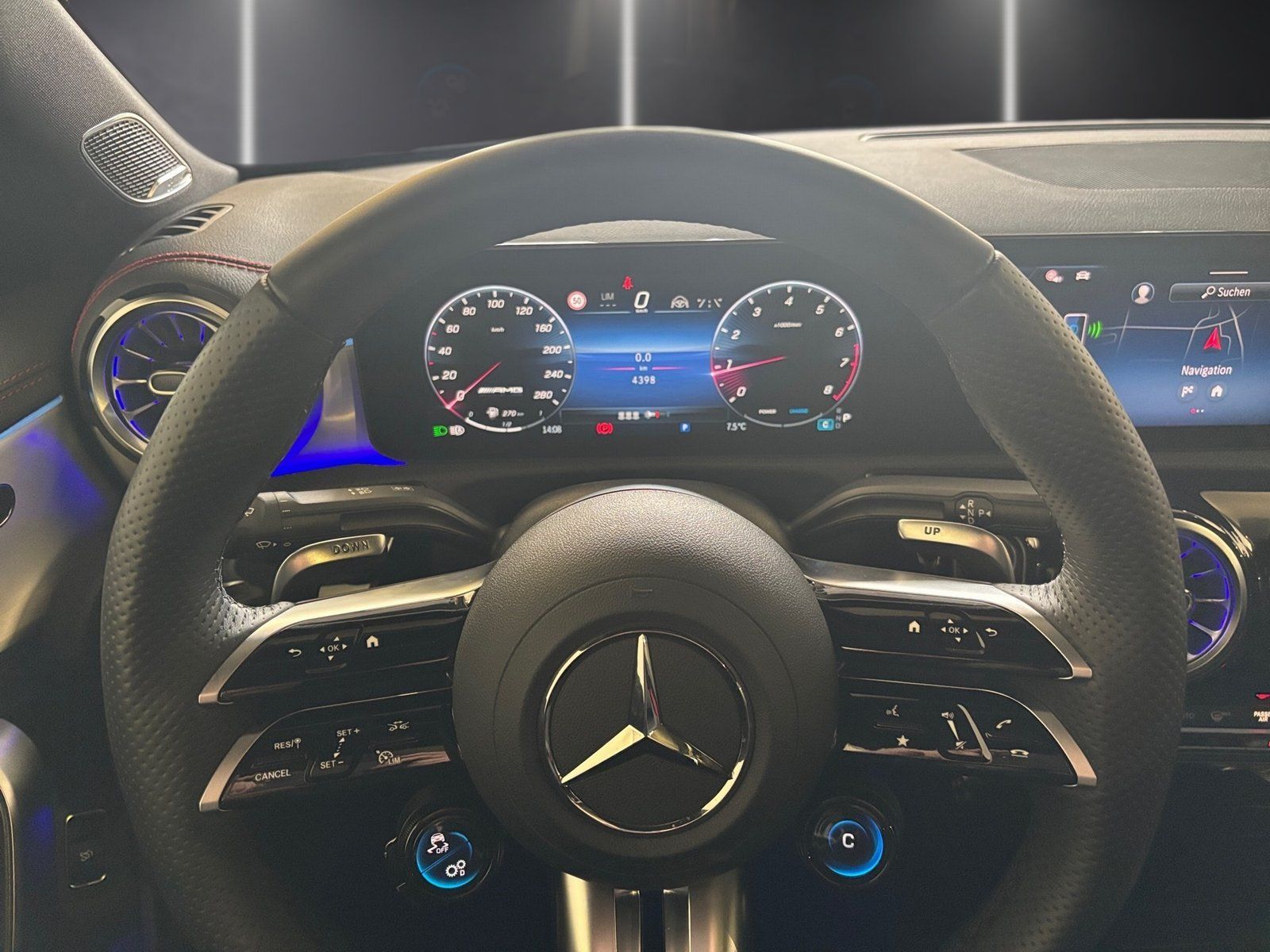 Fahrzeugabbildung Mercedes-Benz CLA 35 4M AMG*Aero*Pano*Burmester*Kam*Distronic*