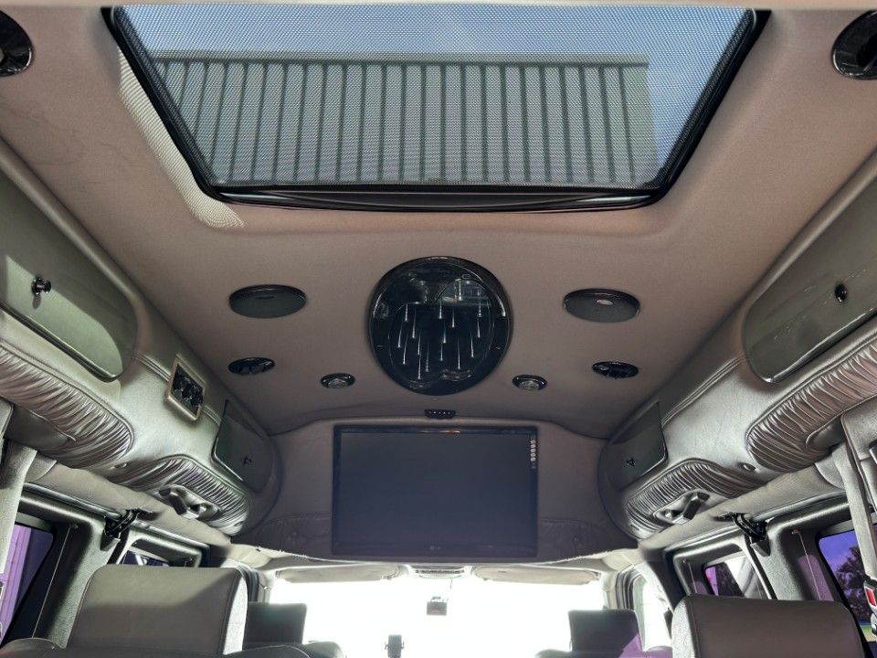 Fahrzeugabbildung Chevrolet Express Chevy Van Explorer Ltd. ALLRAD Stabitrac
