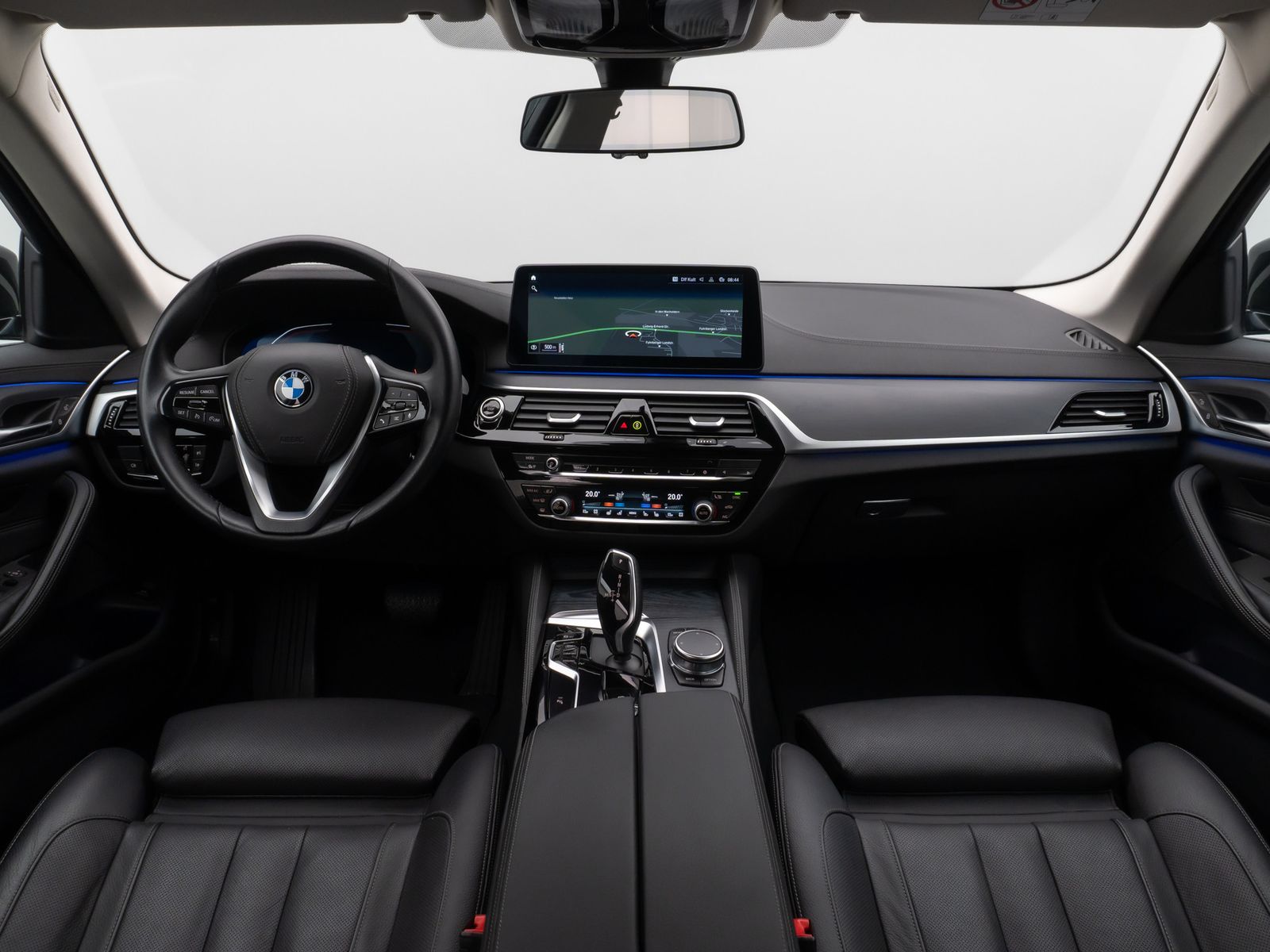 Fahrzeugabbildung BMW 520d Luxury Line Kamera DAB AHK Fernlichtassist