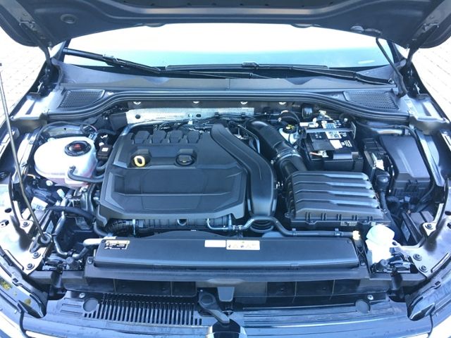 Golf VIII Variant 1.5 eTSI 150 PS DSG PANORAMA/L